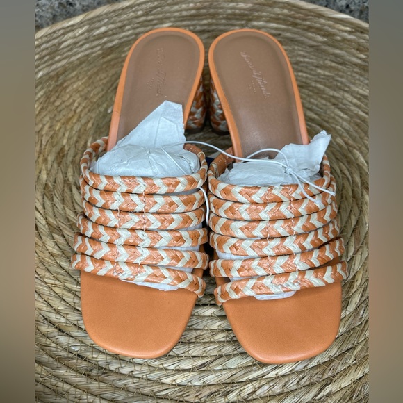 Universal Thread - Women’s Block Heal Sandals - Orange cream - Size 5 NWT - Picture 5 of 6